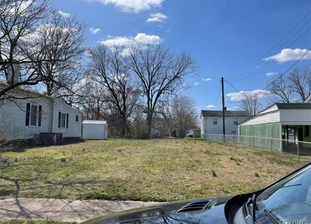 Property at 214 S 16th Ave, Hopewell, VA 23860