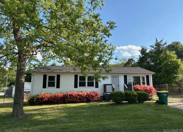 Property at 3110 Sussex Dr, Hopewell, VA 23860, 4 beds, 2 baths