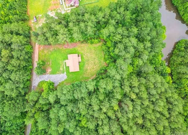Property at 450 Sunrise Ln, Rice, VA 23966, 3 beds, 2 baths