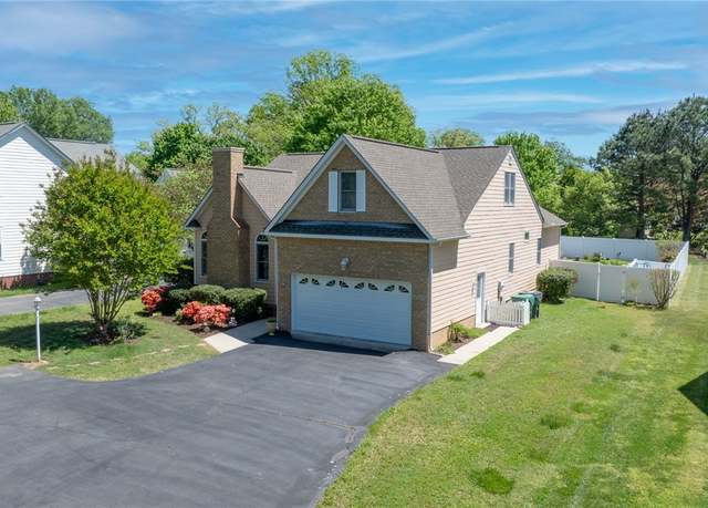 Property at 105 Chapman St, Ashland, VA 23005, 3 beds, 2.5 baths
