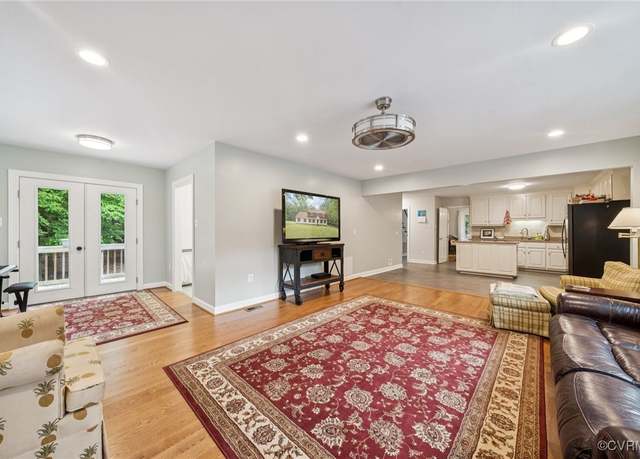 Property at 111 King William Woods Ct, Midlothian, VA 23113, 5 beds, 3 baths