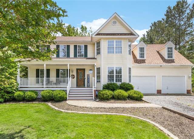 Property at 8011 Whirlaway Dr, Chesterfield, VA 23112, 5 beds, 3.5 baths