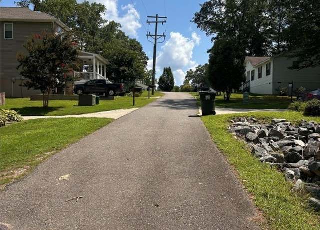 Property at 173 Forest Heights Rd, Williamsburg, VA 23188