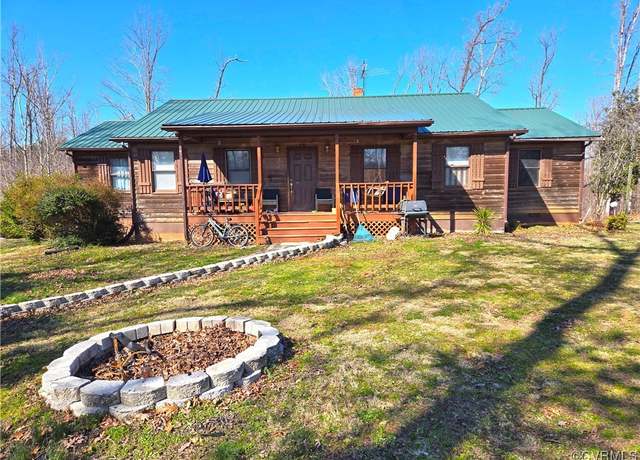 Property at 28 Cottontown Rd, Farmville, VA 23901, 3 beds, 2 baths