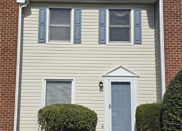 Property at 2222 High Bush Cir, Glen Allen, VA 23060, 2 beds, 2.5 baths