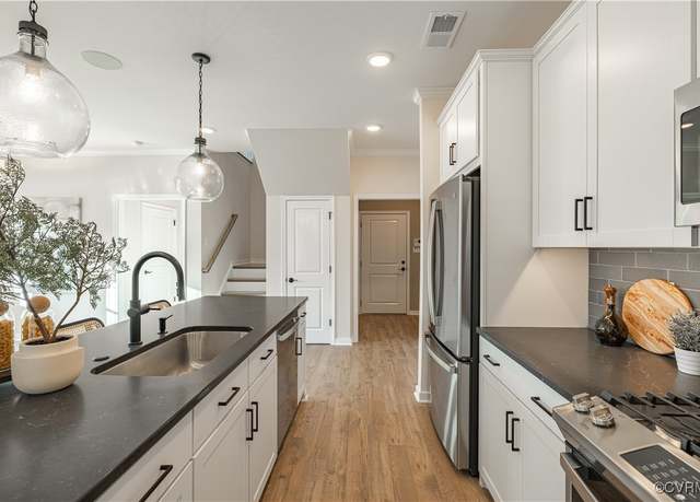 Property at 16407 Creekstone Point Ave, Chesterfield, VA 23120, 4 beds, 3 baths