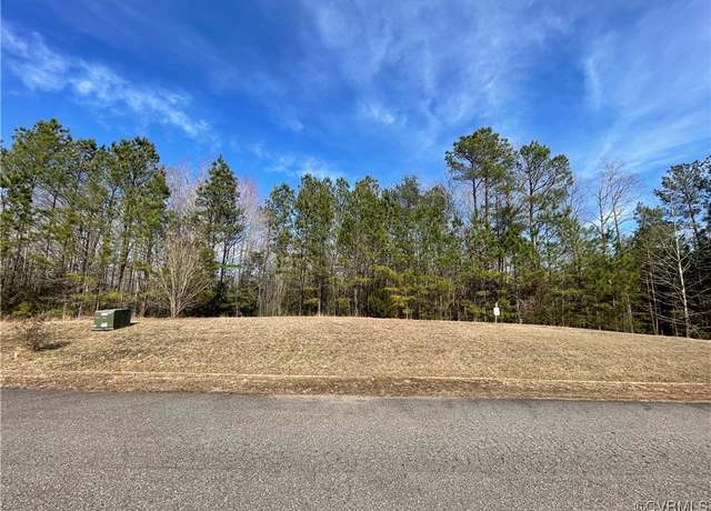 Property at 22 Hartfield Grn, Hartfield, VA 23071