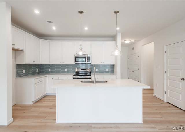 Property at 4106 Ebbies Xing, Midlothian, VA 23112, 3 beds, 2 baths