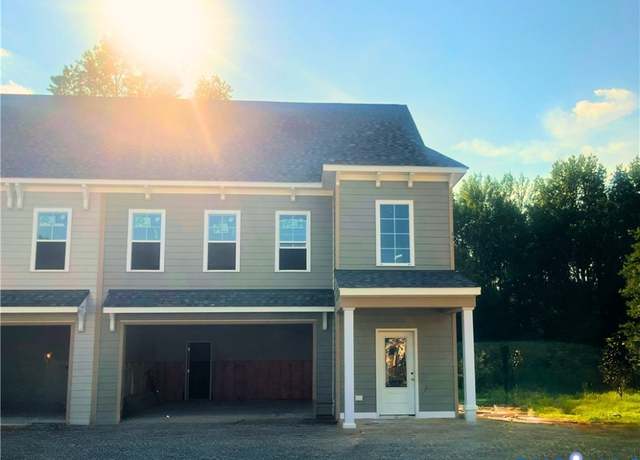 Property at 124 Steyland St, Ashland, VA 23005, 3 beds, 2.5 baths