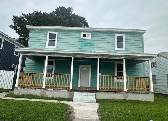 Property at 209 E Virginia Ave, Crewe, VA 23930, 4 beds