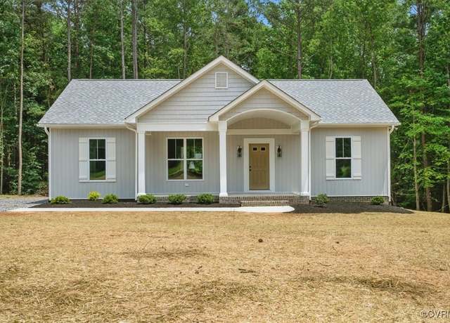 Property at 8007 E Patrick Henry Hwy, Nottoway, VA 23955, 3 beds, 2 baths