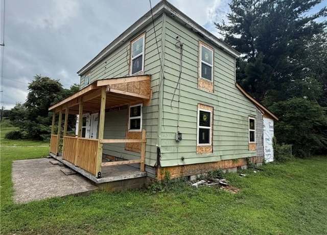Property at 124 S Little Church St, Petersburg, VA 23803, 4 beds, 3 baths