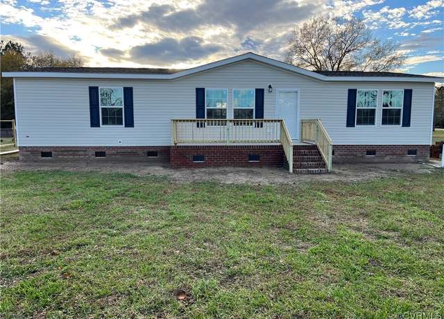 Property at 18 Smith St, Dendron, VA 23839, 3 beds, 2 baths