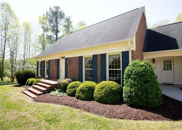 Property at 1635 Price Dr, Farmville, VA 23901, 4 beds, 4 baths