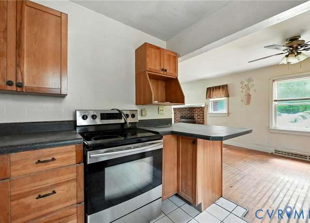 Property at 1740 Pender Ave, Petersburg, VA 23803, 3 beds, 1 bath