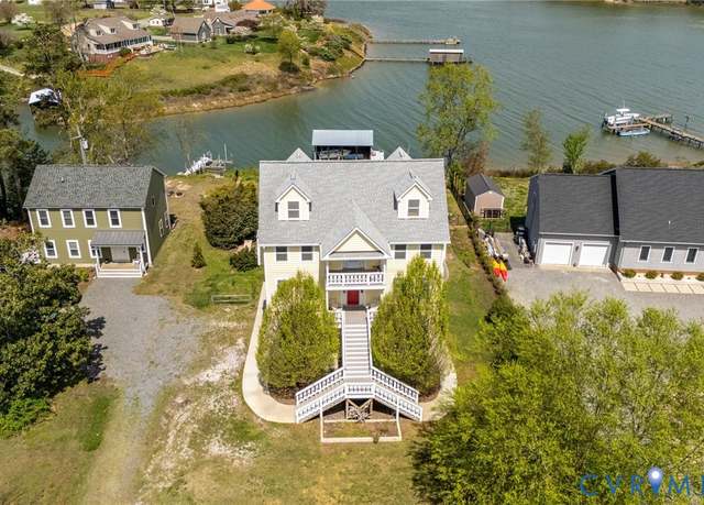 Property at 1667 Locust Grove Rd, Topping, VA 23169, 4 beds, 4.5 baths
