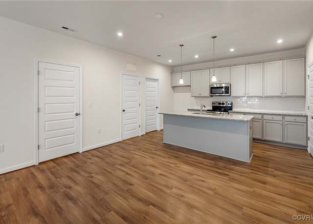 Property at 3905 Maze Runner Dr, Midlothian, VA 23112, 1 bed, 1.5 baths