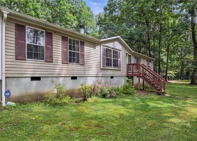 Property at 12120 Mckenney Hwy, Dinwiddie, VA 23872, 3 beds, 2 baths