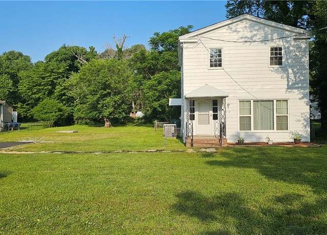 Property at 1718 Youngs Rd, Petersburg, VA 23803, 4 beds, 2.5 baths