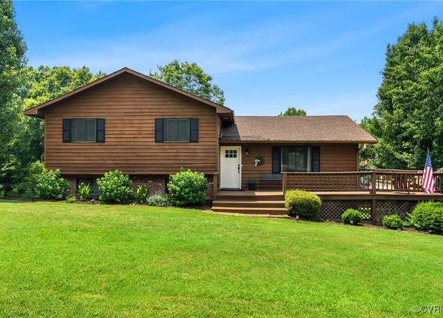 Property at 275 Meadowview Ln, Farmville, VA 23901, 3 beds, 2 baths
