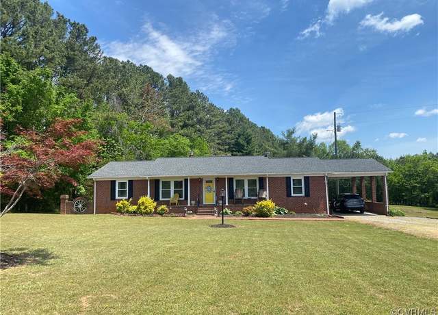 Property at 1195 Stingy Lane Rd, Blackstone, VA 23824, 3 beds, 2 baths