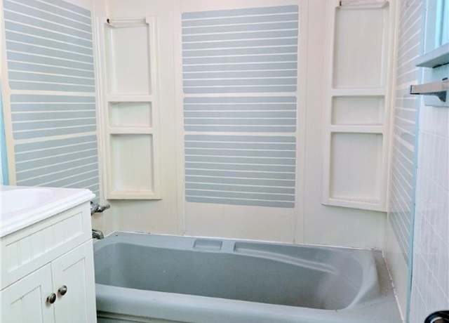 Property at 715 Lafayette Ave, Colonial Heights, VA 23834, 4 beds, 2 baths