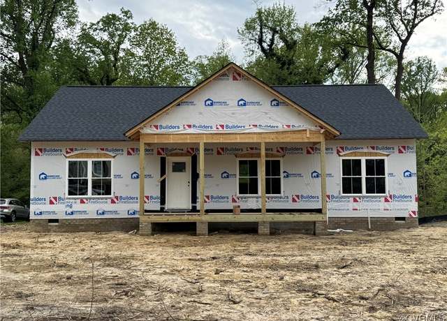 Property at 100 Summit Ct, Hopewell, VA 23860, 3 beds, 2 baths