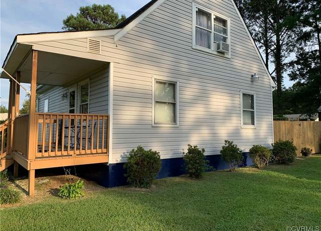 Property at 22 Lighthouse Ln, Deltaville, VA 23043, 3 beds, 2 baths