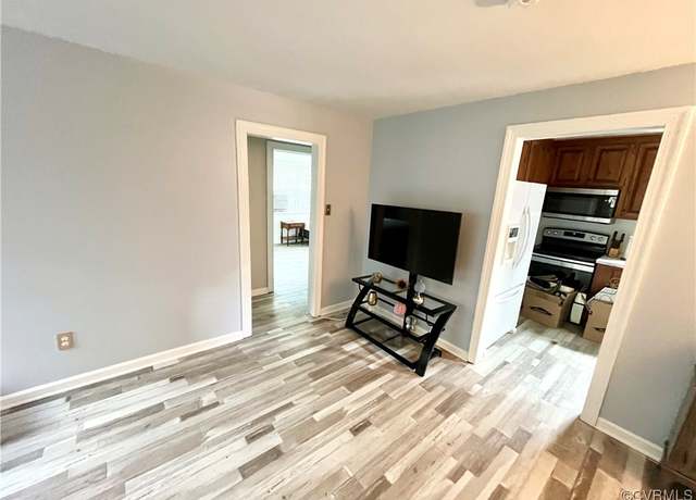Property at 4018      #1 Forest Hill Ave Unit U1, Richmond, VA 23225, 2 beds, 1 bath