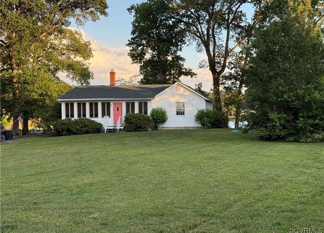 Property at 1686 Locust Grove Rd, Topping, VA 23169, 2 beds, 2 baths