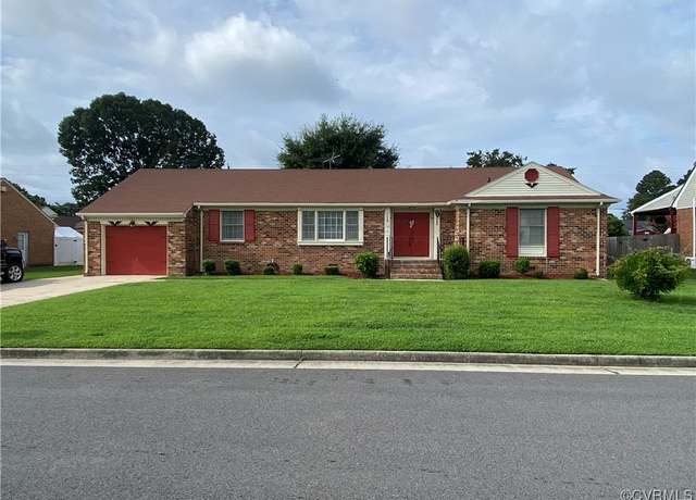 Property at 1249 Riveroaks Dr, Colonial Heights, VA 23834, 3 beds, 2 baths