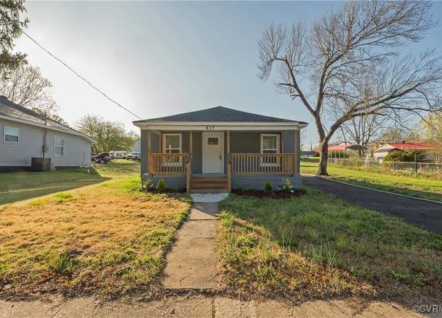 Property at 617 Court St, Victoria, VA 23974, 2 beds, 1 bath