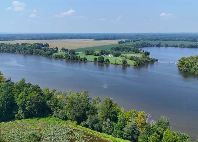 Property at 135 Witten St, Petersburg, VA 23803