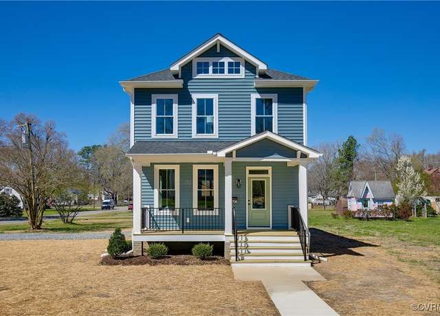 Property at 708 S Main St, Blackstone, VA 23824, 3 beds, 2.5 baths