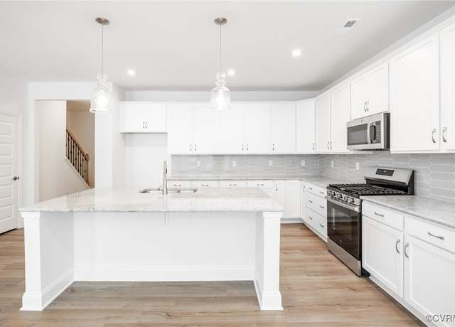 Property at 18709 Palisades Cove Trl, Moseley, VA 23120, 3 beds, 2.5 baths
