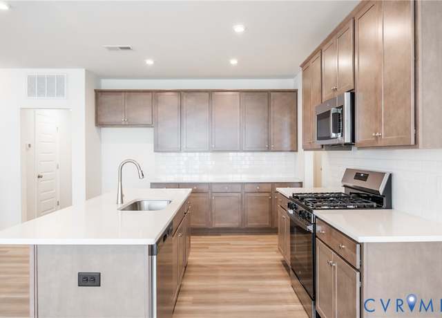 Property at 3733 Maze Runner Dr, Midlothian, VA 23112, 1 bed, 2 baths