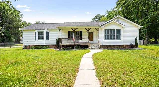Photo of 14826 Blue Rock Dr, Chester, VA 23836