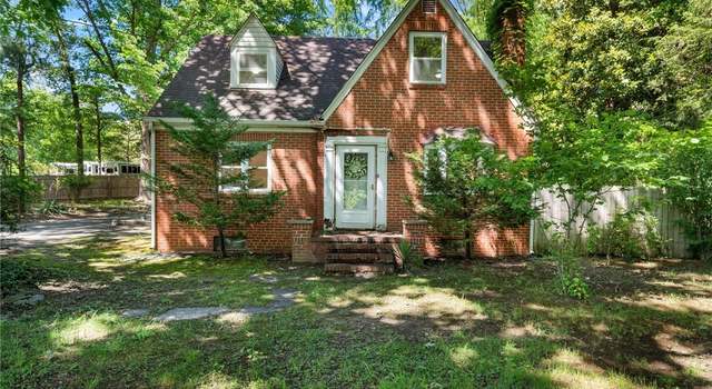 Photo of 8318 Elkhardt Rd, North Chesterfield, VA 23235