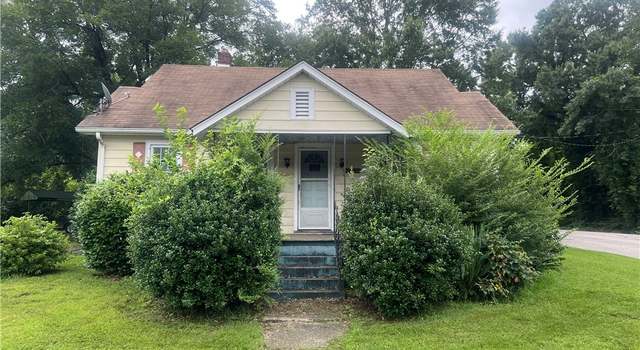 Photo of 2958 Winston Churchill Dr, Hopewell, VA 23860