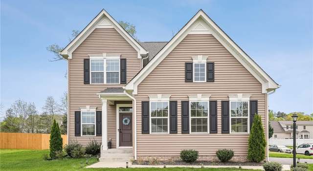 Photo of 13601 Enon Oaks Pl, Chester, VA 23836