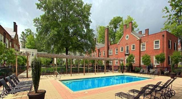 Photo of 43 E Lock Ln, Richmond, VA 23226