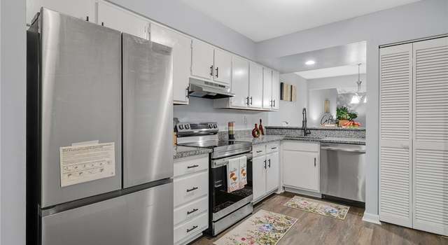 Photo of 1417 Sycamore Mews Cir, Midlothian, VA 23113