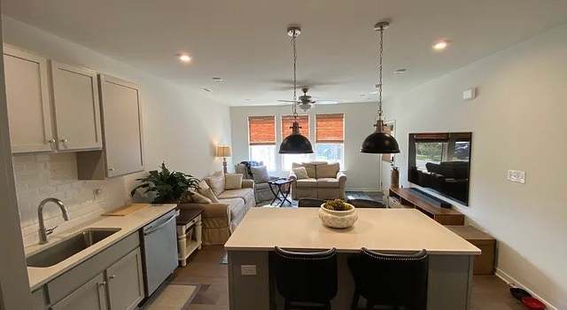Photo of 1900 Roseneath Rd Unit 4B, Richmond, VA 23230