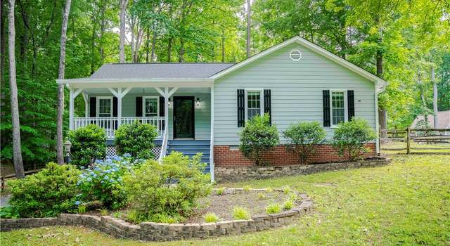 Photo of 7161 Velvet Antler Dr, Midlothian, VA 23112
