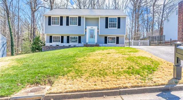 Photo of 2307 Dragonfly Ln, North Chesterfield, VA 23235