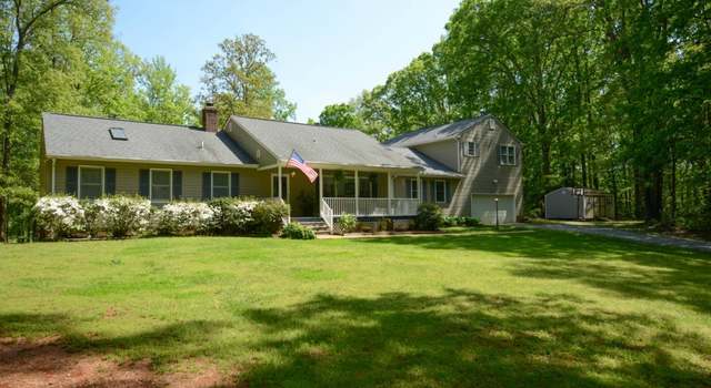 Photo of 5702 Mayo Lake Dr, Columbia, VA 23038