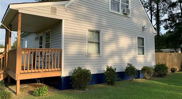 Photo of 22 Lighthouse Ln, Deltaville, VA 23043
