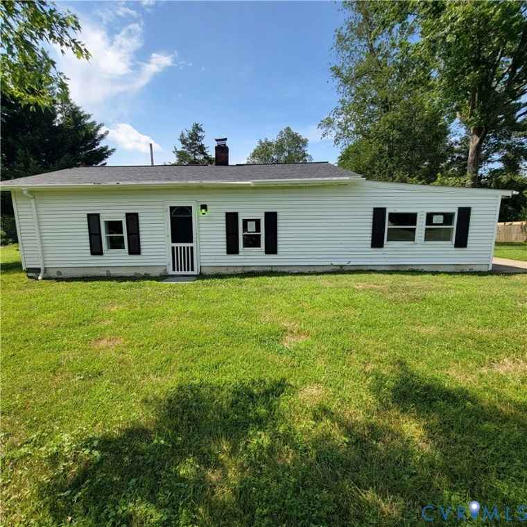 Photo of 21090 Blackjack Rd Culpeper, VA 22701