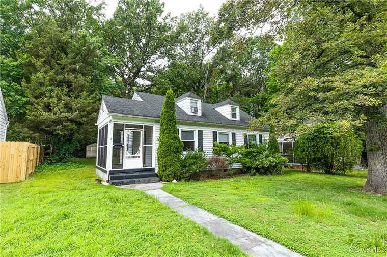 Photo of 5204 Forest Hill Ave Richmond, VA 23225