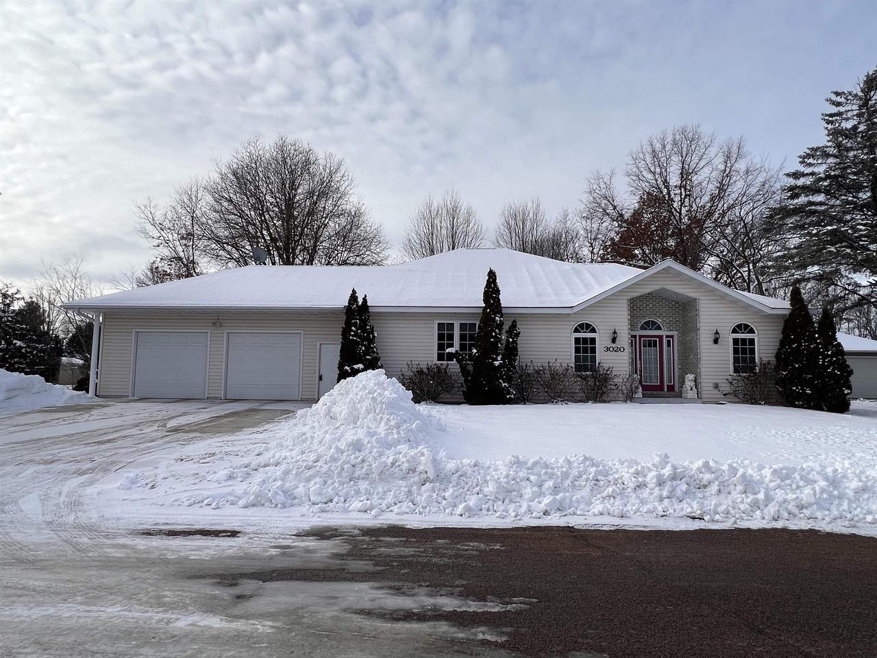 3020 11th Street South, Wisconsin Rapids, WI 54494 | MLS# 22230232 | Redfin